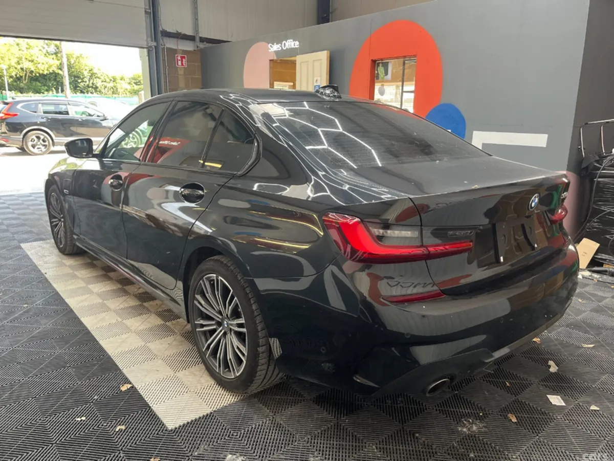 BMW 3-Series Saloon, Petrol Plug-in Hybrid, 2022, Black