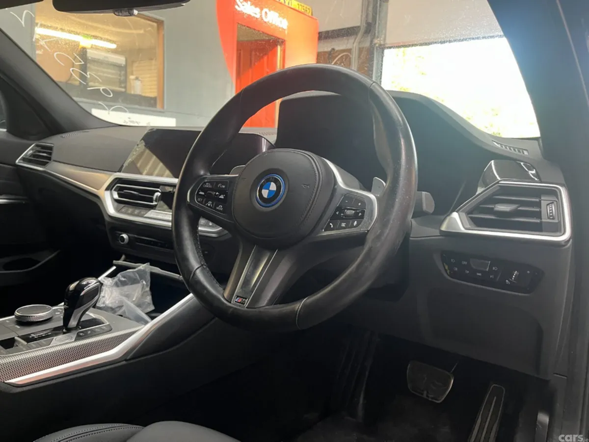 BMW 3-Series Saloon, Petrol Plug-in Hybrid, 2022, Black