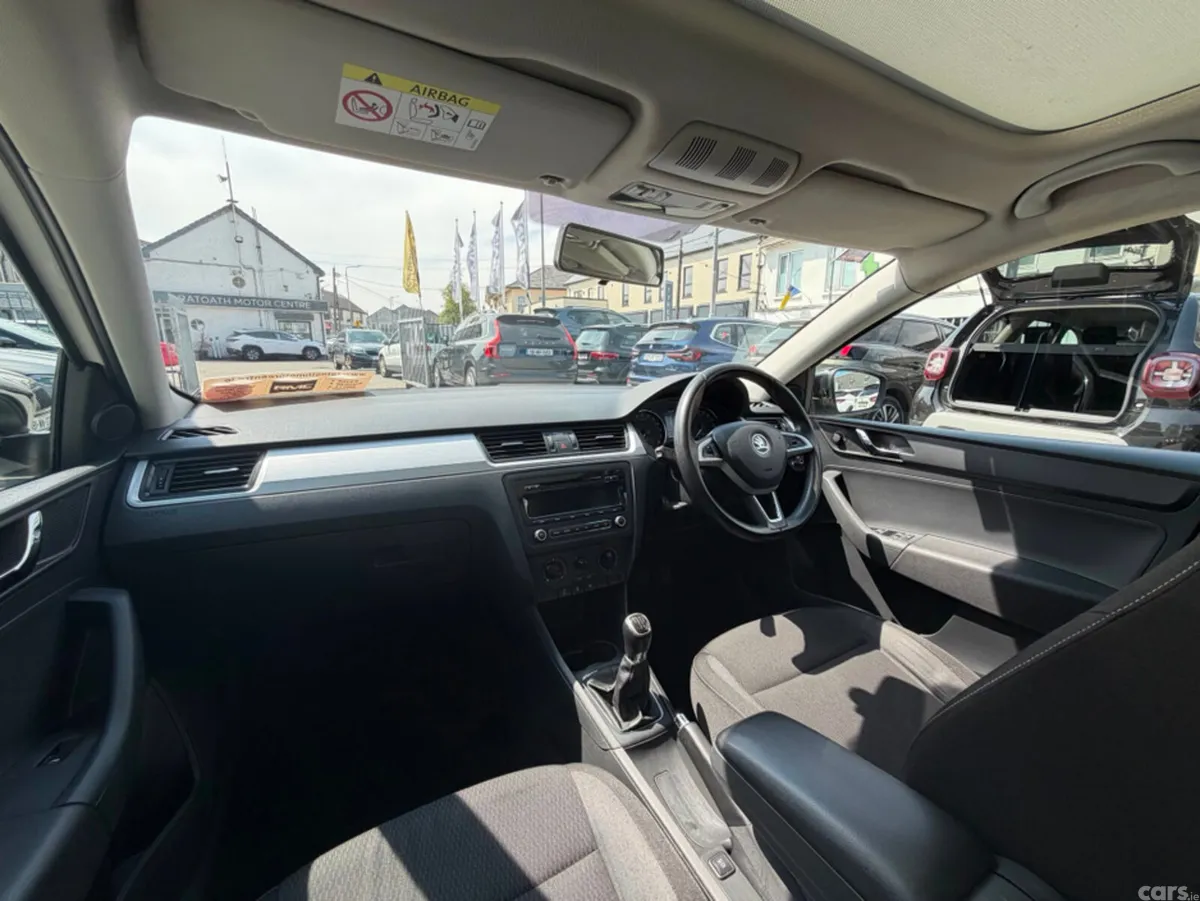Skoda Rapid Hatchback, Diesel, 2015, White
