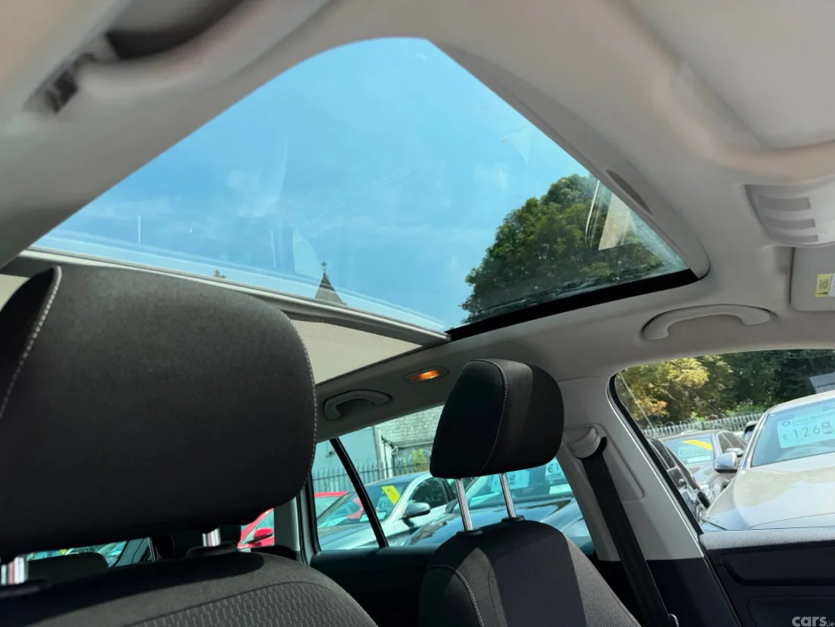 Skoda Rapid Hatchback, Diesel, 2015, White