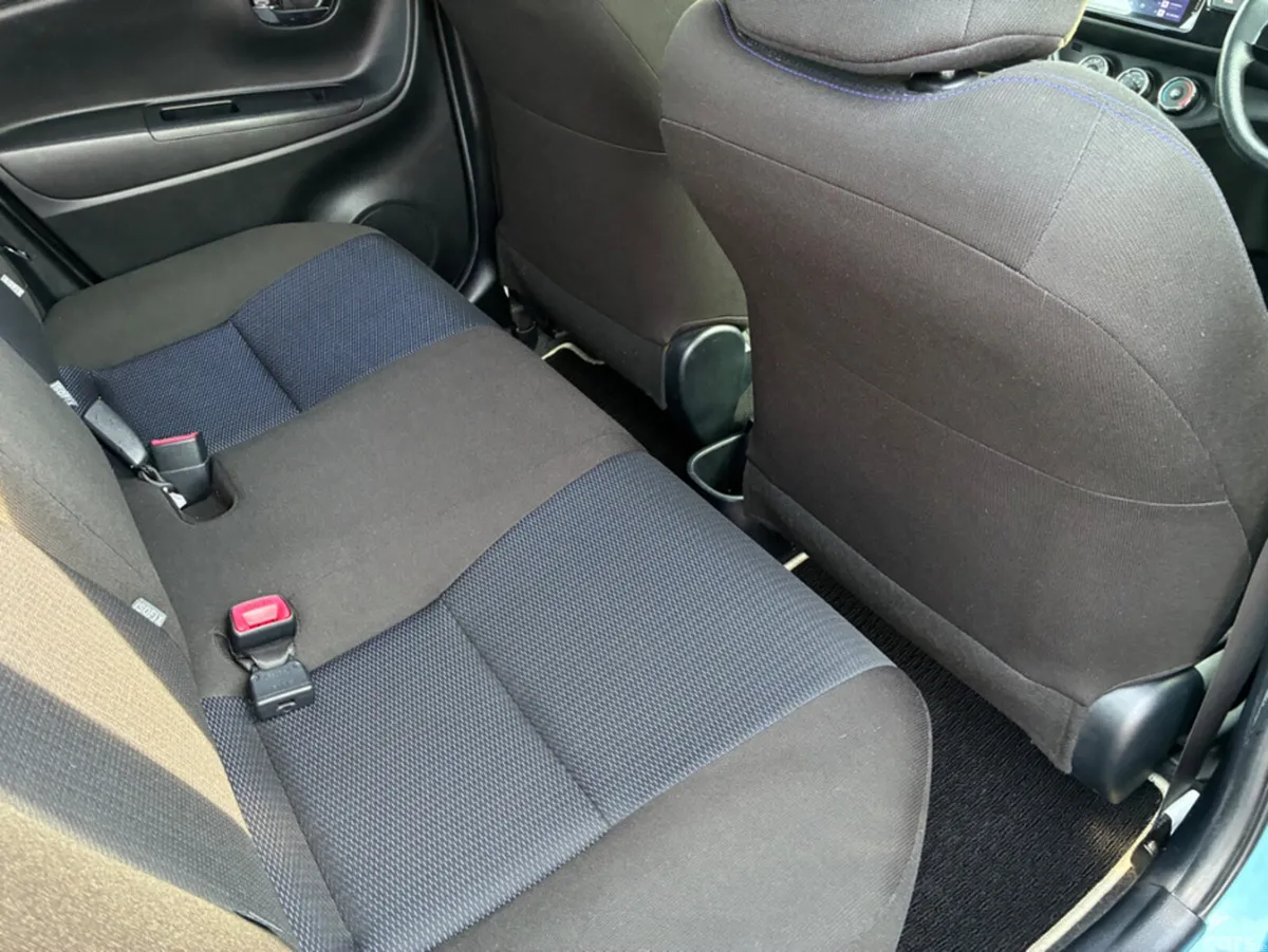 Toyota Vitz Hatchback, Petrol, 2016, Blue