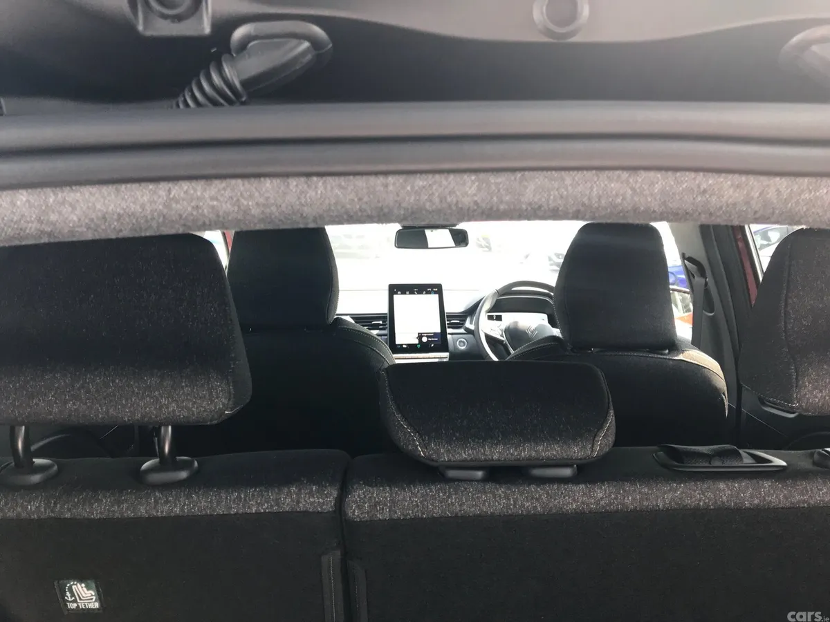 Renault Captur SUV, Petrol Hybrid, 2026, Red