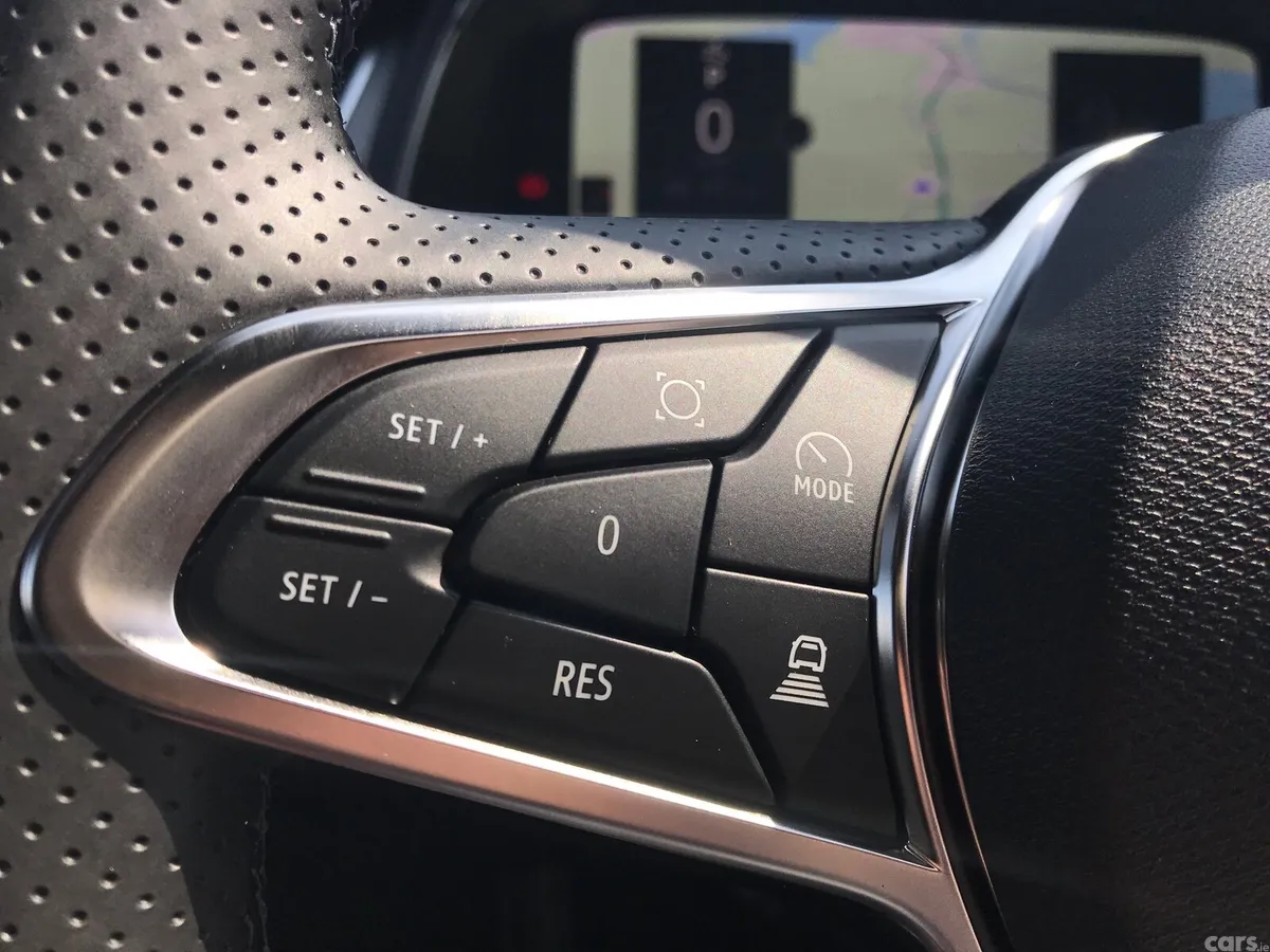 Renault Captur SUV, Petrol Hybrid, 2026, Red