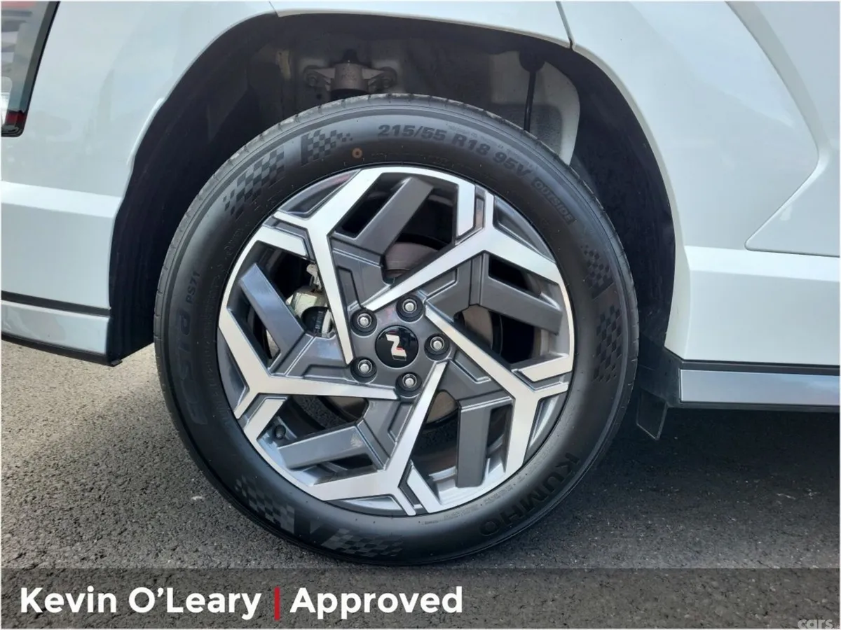 Hyundai KONA MPV, Petrol, 2025, White