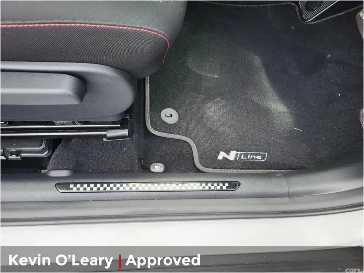 Hyundai KONA MPV, Petrol, 2025, White