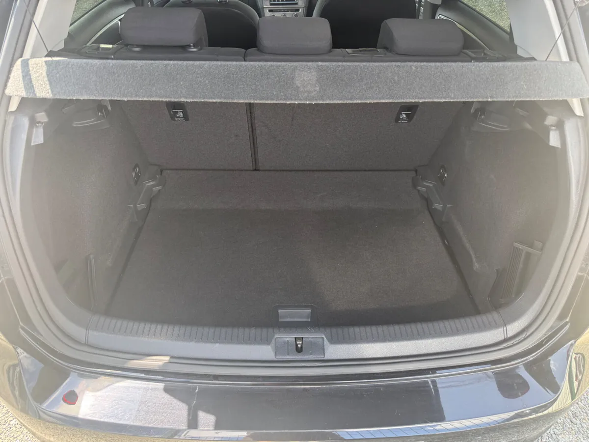 Volkswagen Golf Hatchback, Petrol, 2016, Black