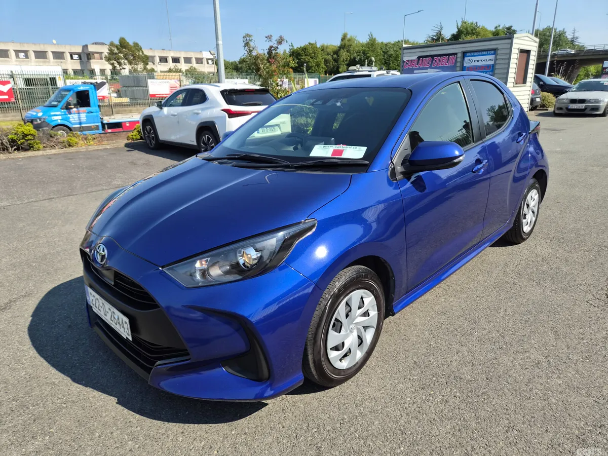 Toyota Yaris Hatchback, Petrol, 2022, Blue