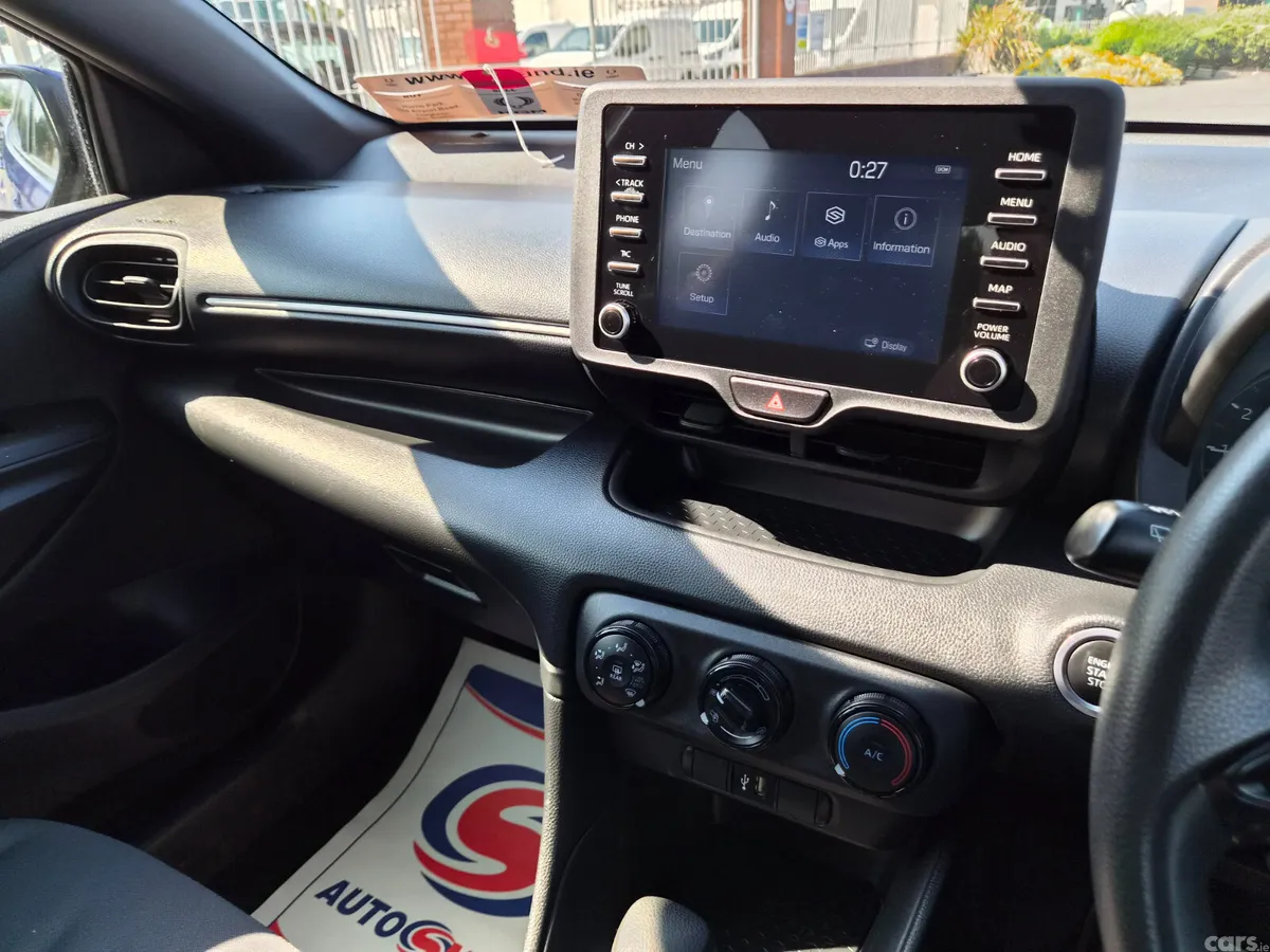 Toyota Yaris Hatchback, Petrol, 2022, Blue