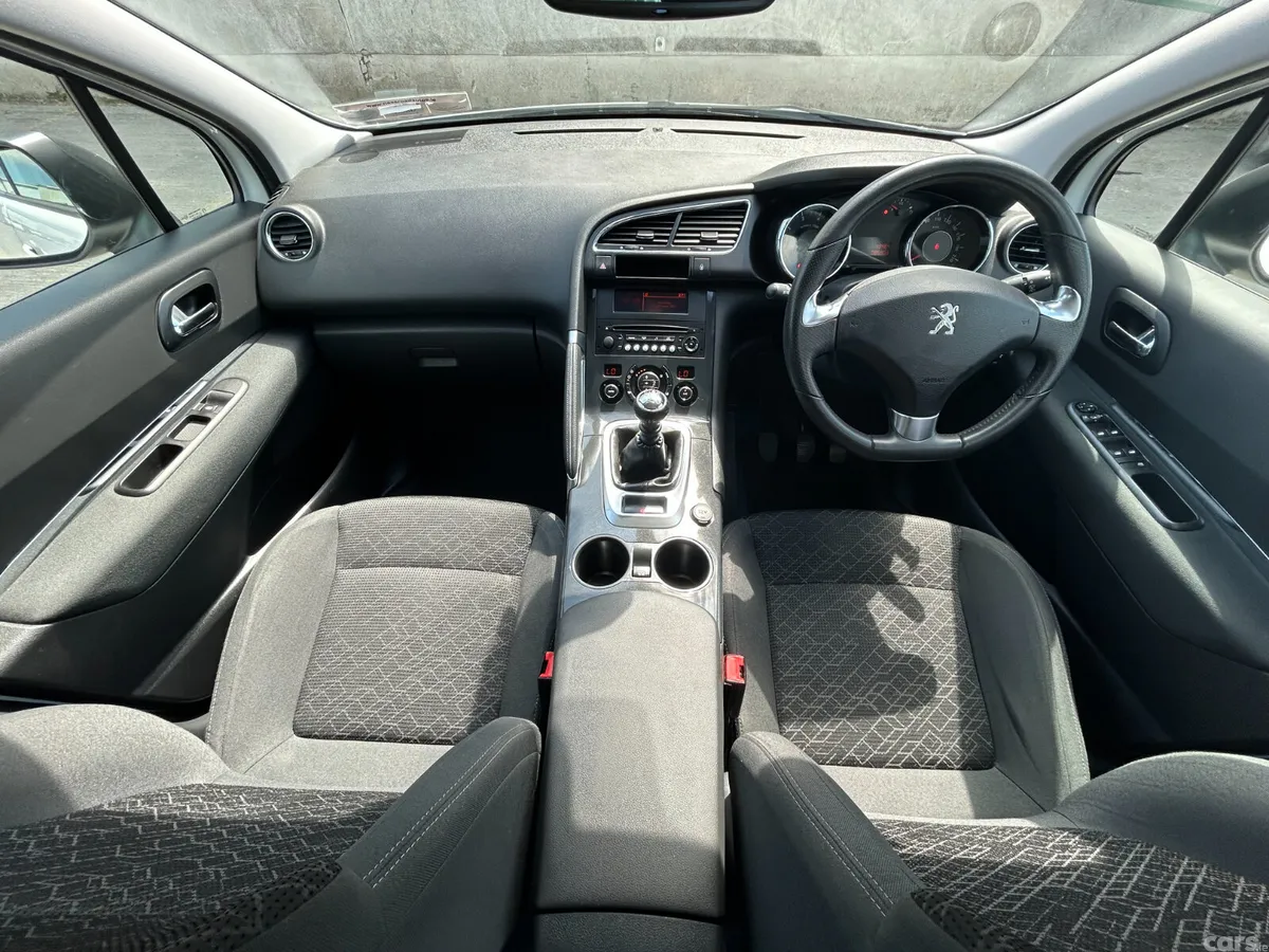 Peugeot 3008 SUV, Petrol, 2016, White