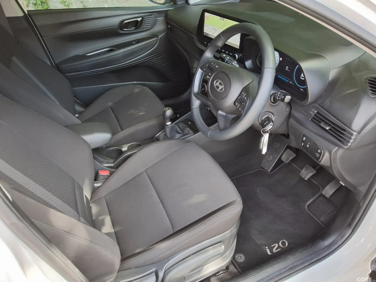 Hyundai i20 Hatchback, Petrol, 2026, White