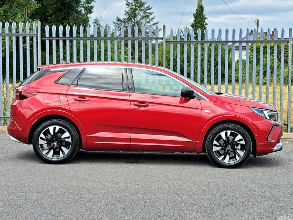 Opel Grandland SUV, Petrol Plug-in Hybrid, 2024, Red