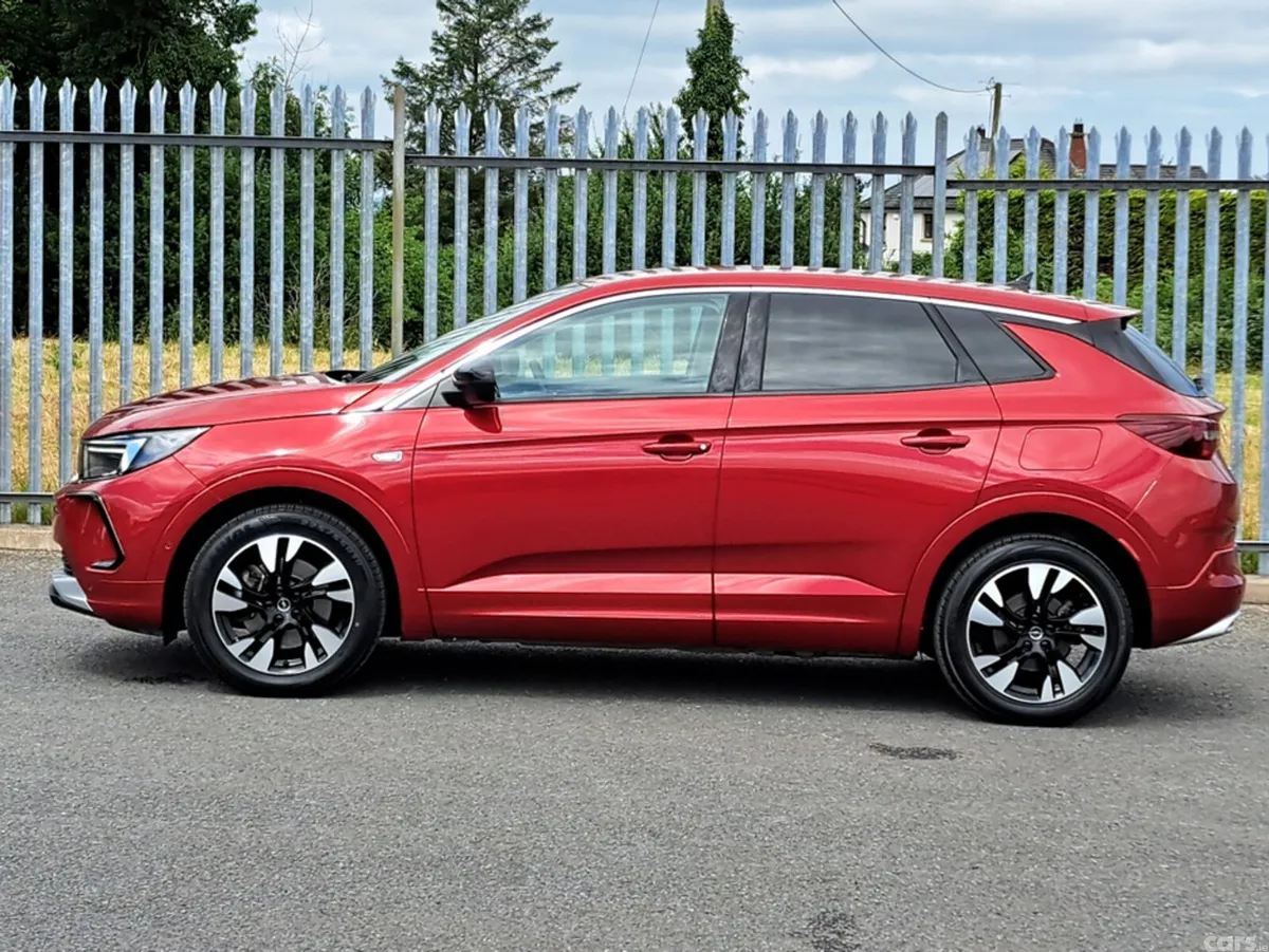 Opel Grandland SUV, Petrol Plug-in Hybrid, 2024, Red