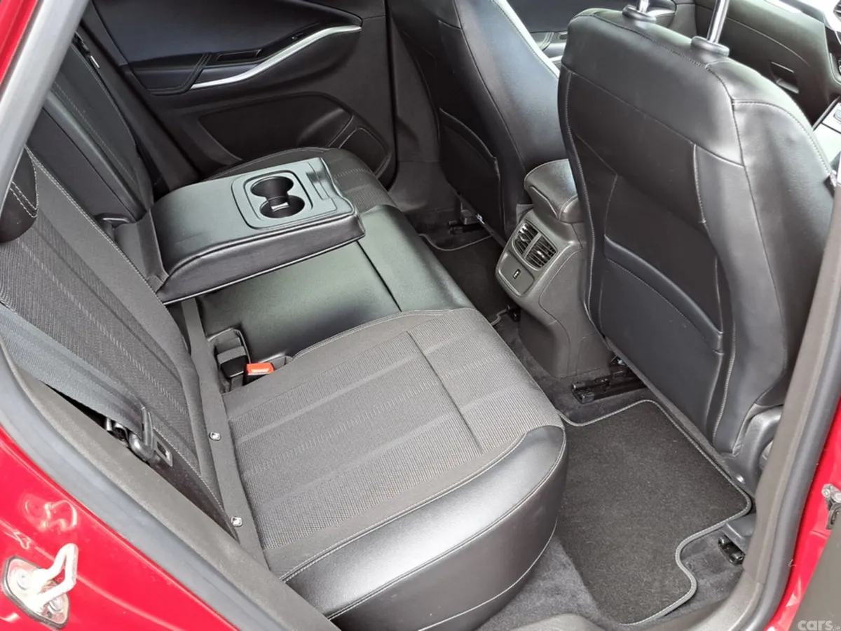 Opel Grandland SUV, Petrol Plug-in Hybrid, 2024, Red