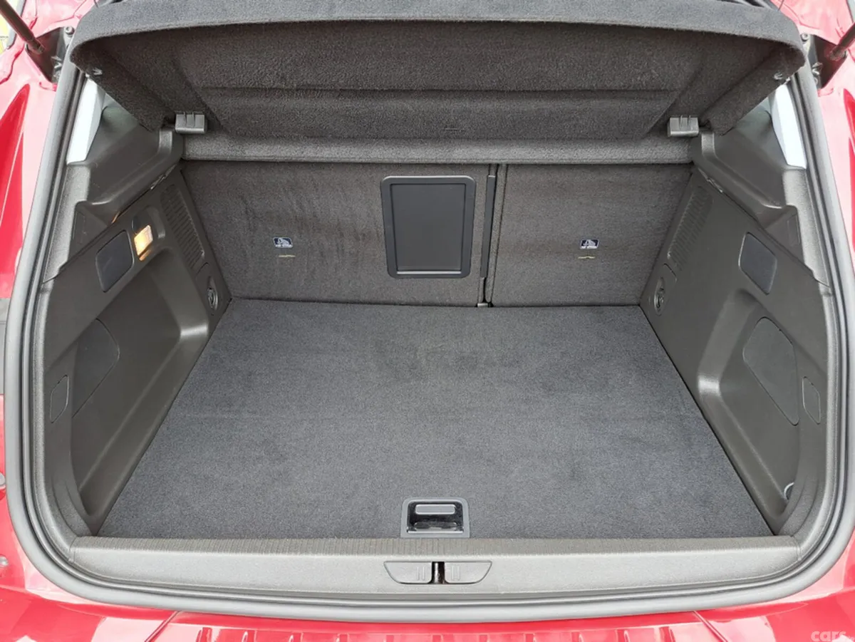 Opel Grandland SUV, Petrol Plug-in Hybrid, 2024, Red