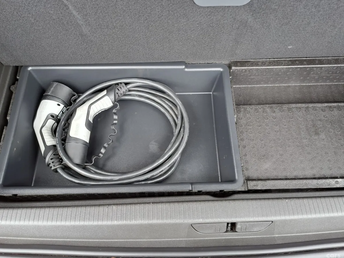 Opel Grandland SUV, Petrol Plug-in Hybrid, 2024, Red