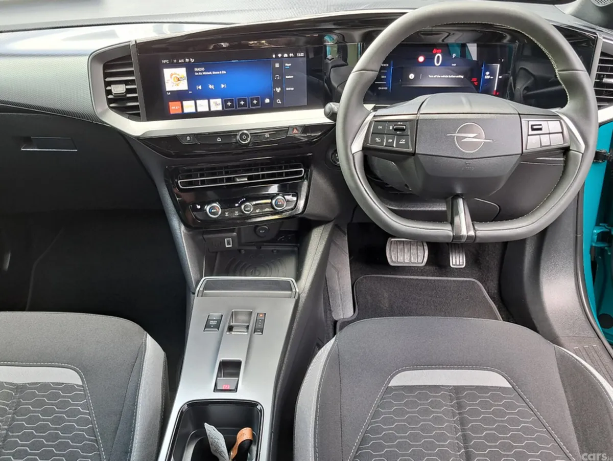 Opel Mokka SUV, Petrol Hybrid, 2025, Green
