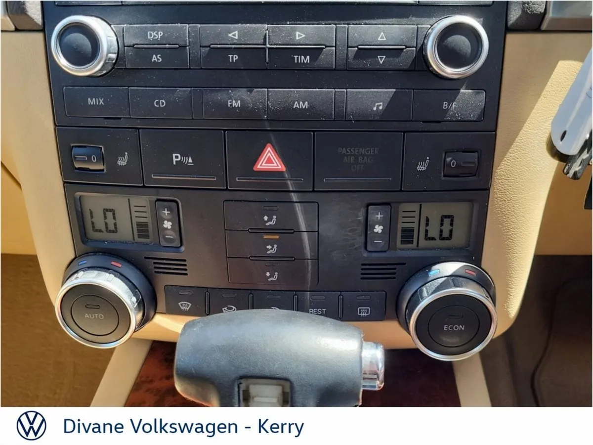 Volkswagen Touareg SUV, Diesel, 2006, Black