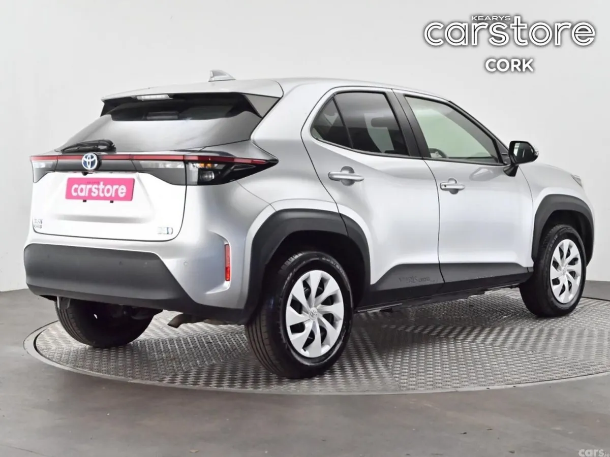 Toyota Yaris Cross SUV, Petrol Hybrid, 2022, Silver