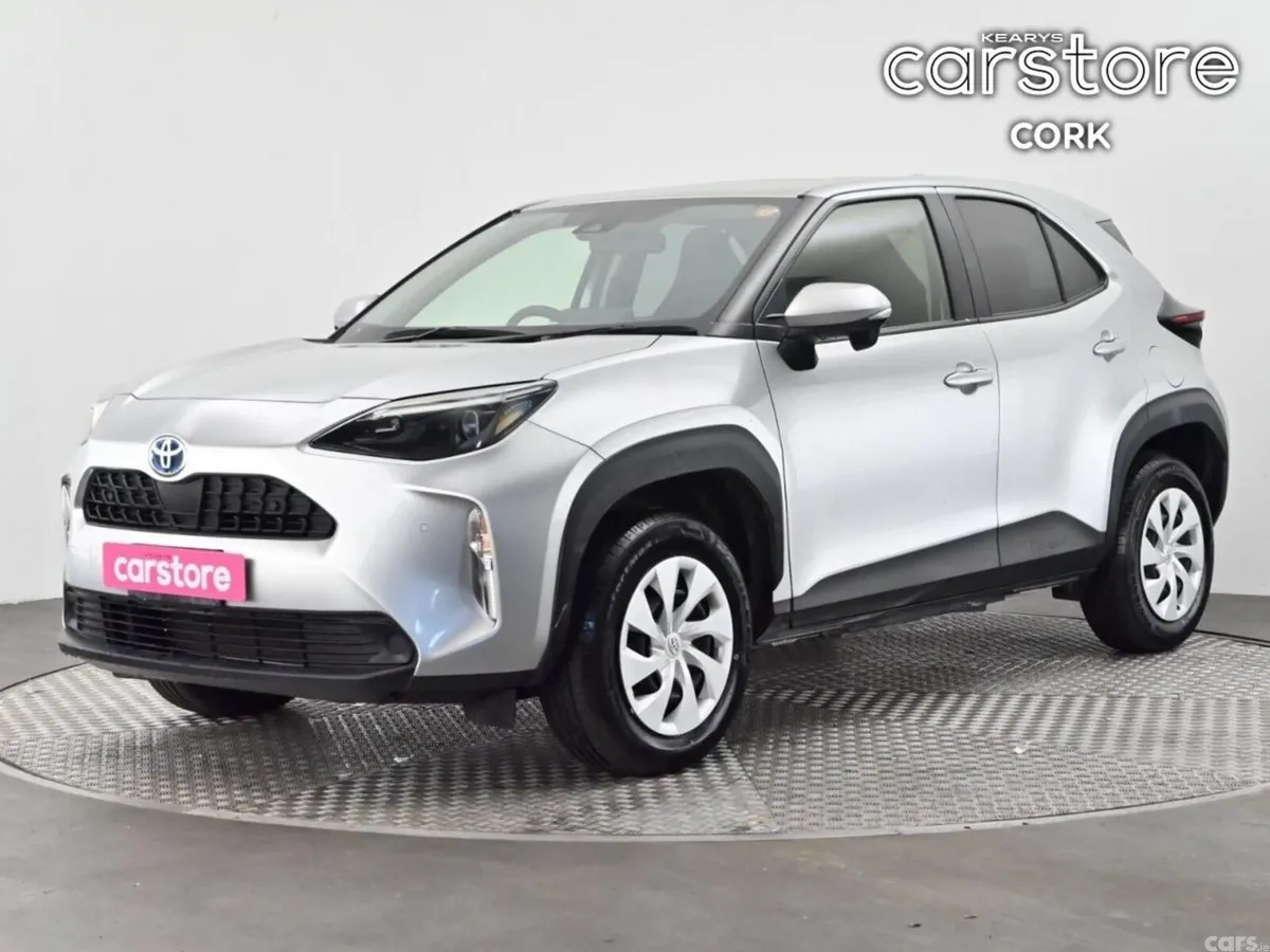 Toyota Yaris Cross SUV, Petrol Hybrid, 2022, Silver