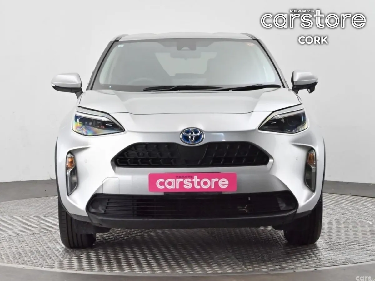 Toyota Yaris Cross SUV, Petrol Hybrid, 2022, Silver