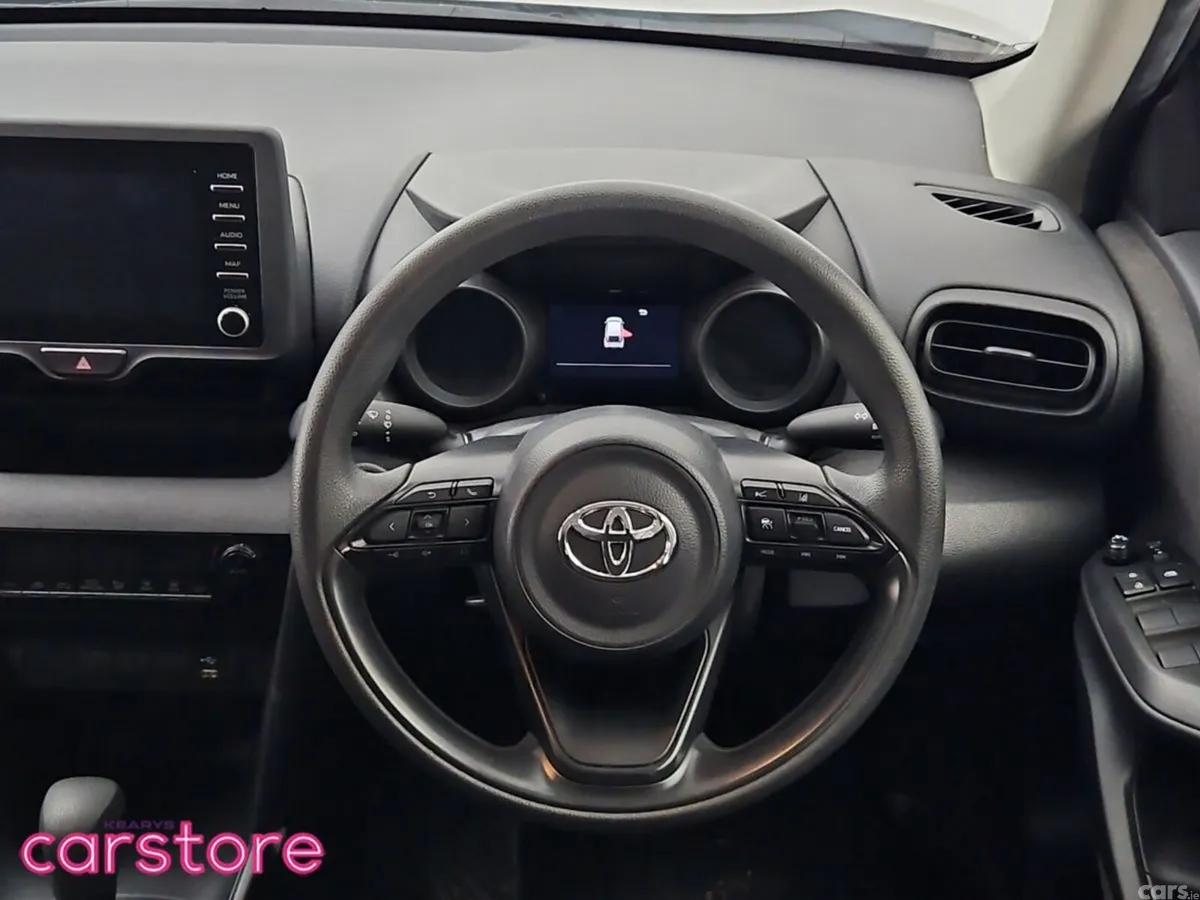 Toyota Yaris Cross SUV, Petrol Hybrid, 2022, Silver