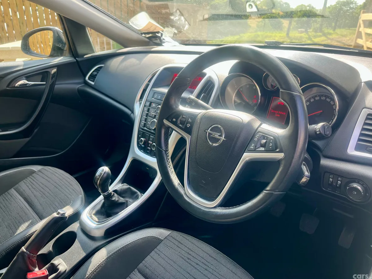 Opel Astra Hatchback, Diesel, 2015, Black