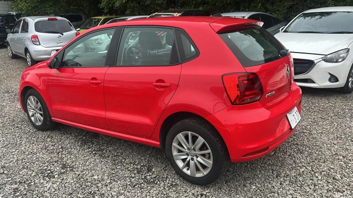 Volkswagen Polo Hatchback, Petrol, 2015, Red