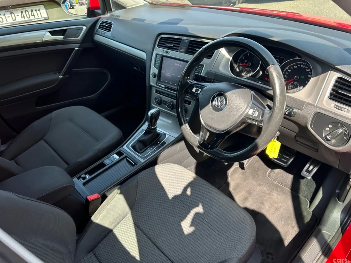Volkswagen Golf Hatchback, Petrol, 2015, Red