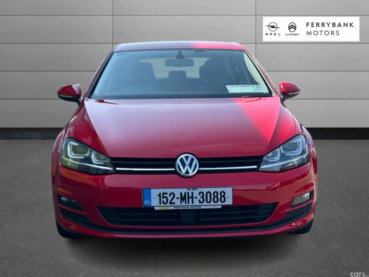 Volkswagen Golf Hatchback, Petrol, 2015, Red