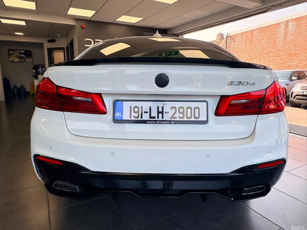 BMW 5-Series Saloon, Petrol Plug-in Hybrid, 2019, White
