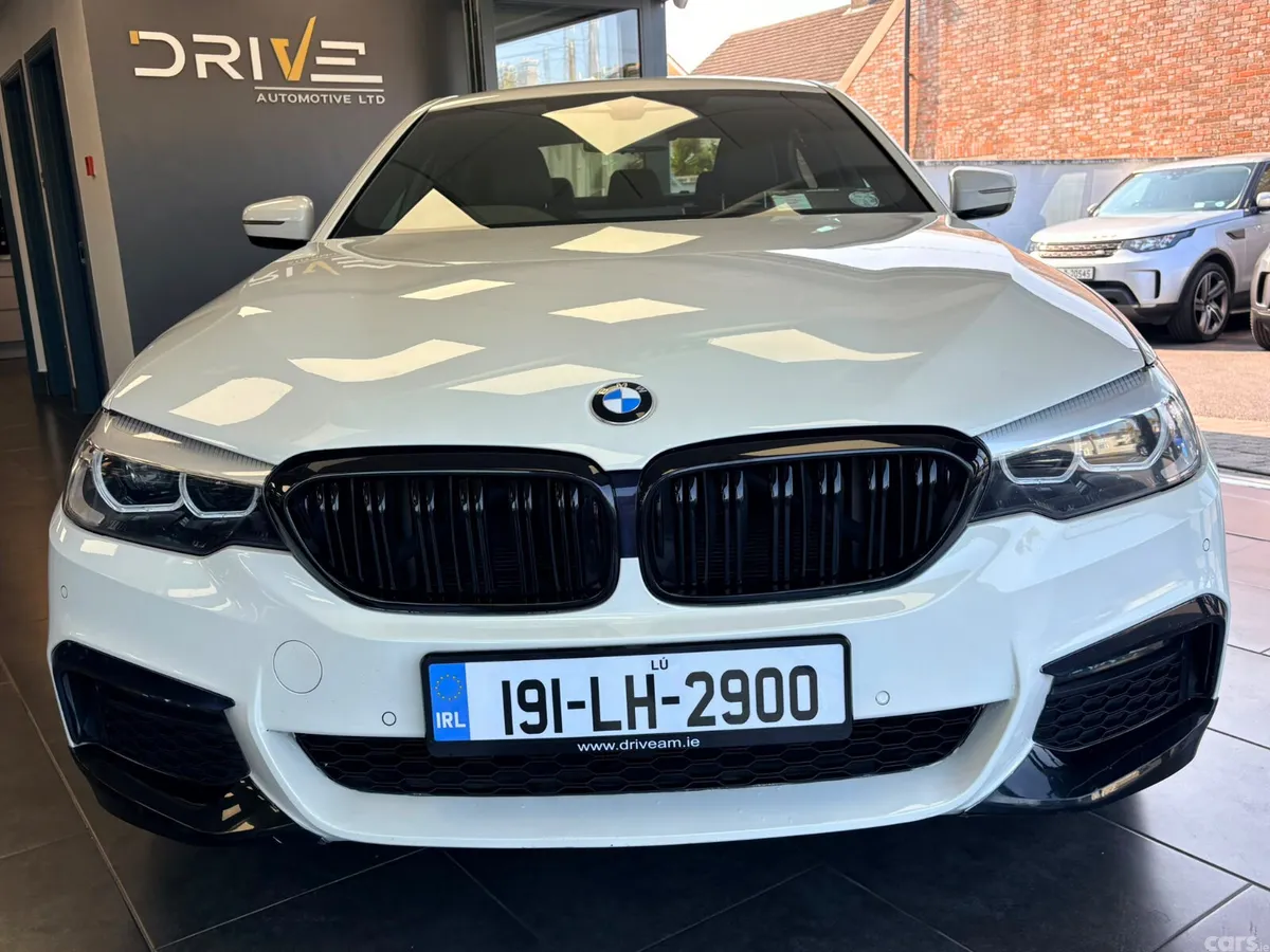 BMW 5-Series Saloon, Petrol Plug-in Hybrid, 2019, White