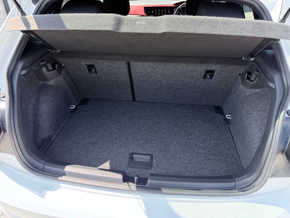 Volkswagen Polo Hatchback, Petrol, 2019, White