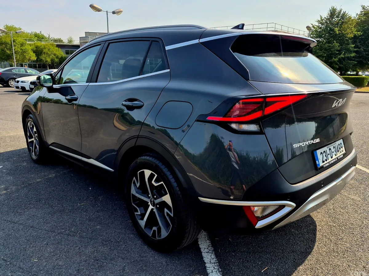 Kia Sportage SUV, Diesel Hybrid, 2023, Grey