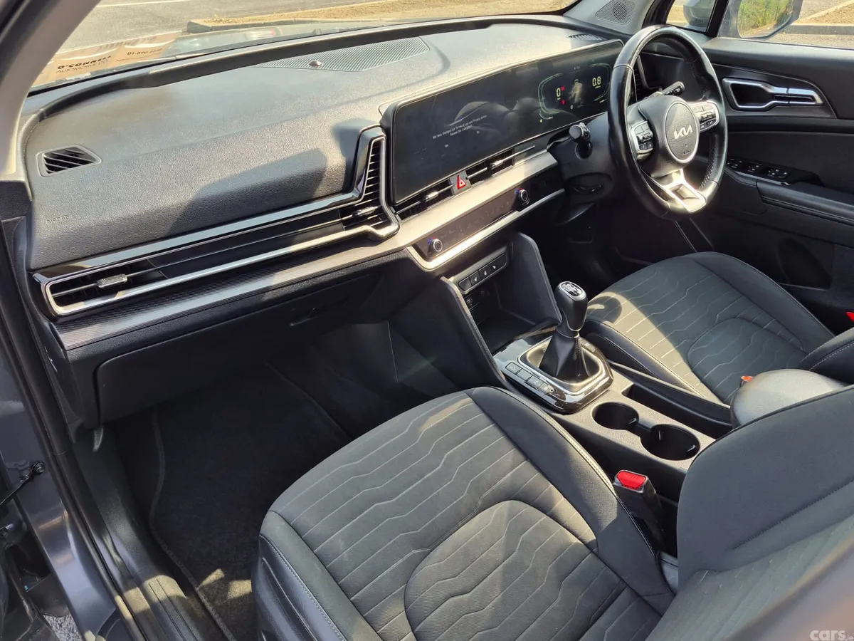 Kia Sportage SUV, Diesel Hybrid, 2023, Grey