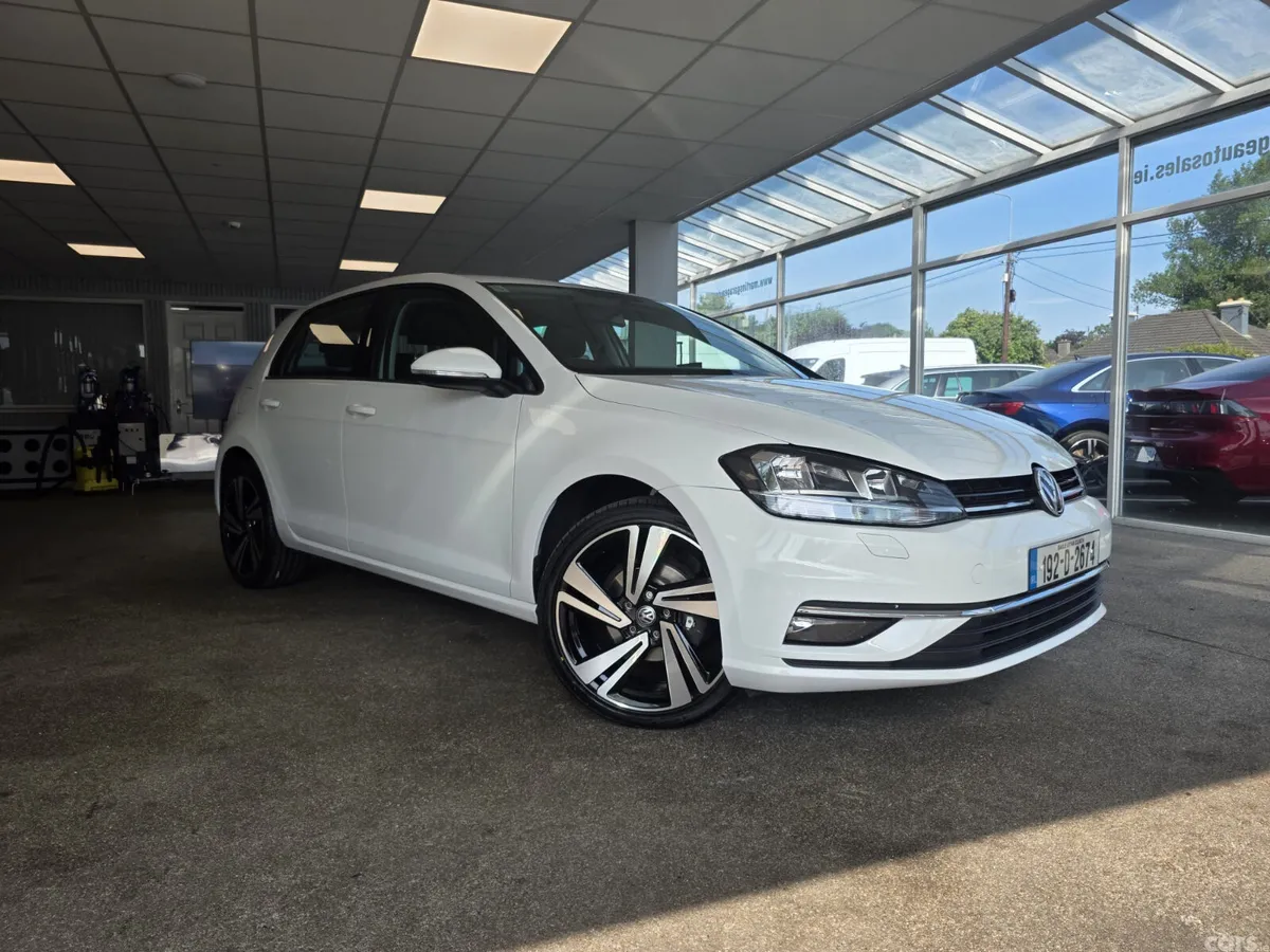 Volkswagen Golf Estate, Petrol, 2019, White