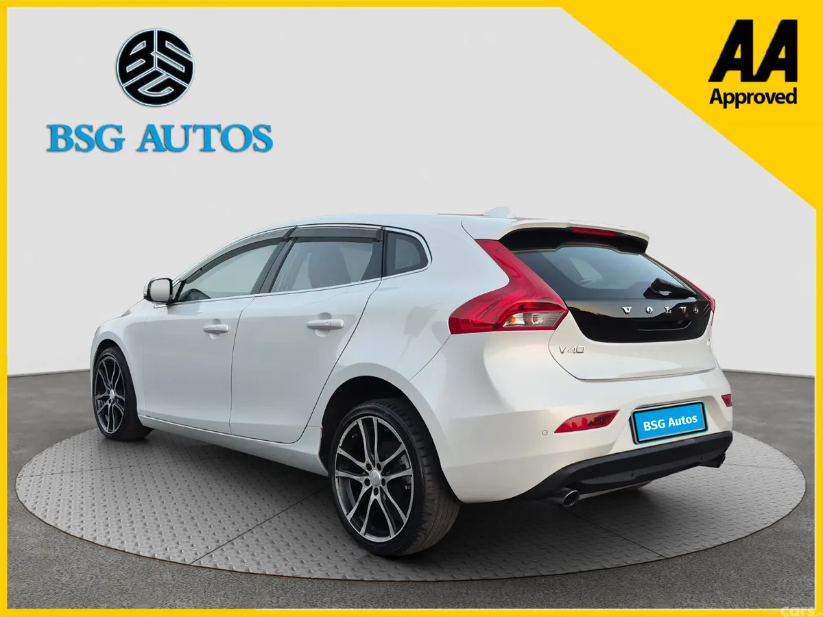 Volvo V40 Hatchback, Petrol, 2014, White