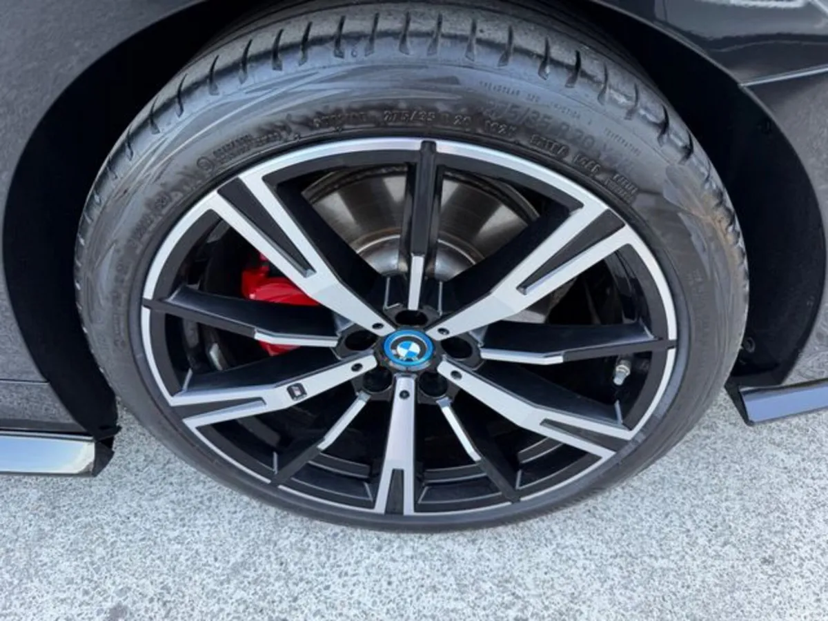 BMW 5-Series Saloon, Petrol Plug-in Hybrid, 2025, Black