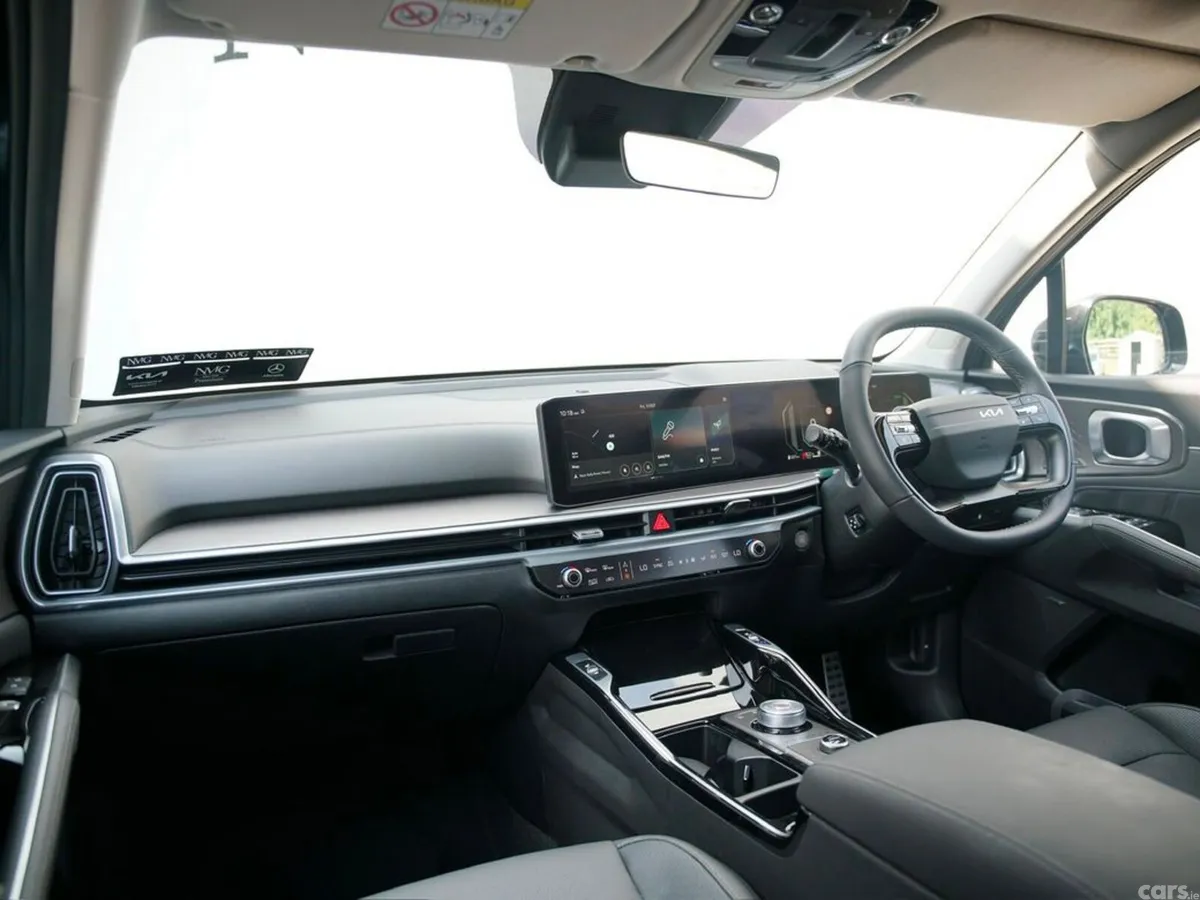 Kia Sorento SUV, Petrol Plug-in Hybrid, 2027, Black