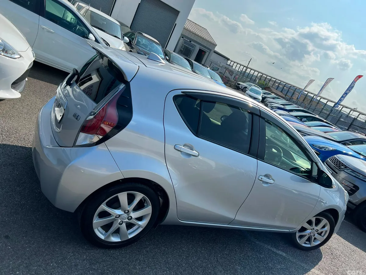 Toyota Aqua Hatchback, Petrol Hybrid, 2016, Silver