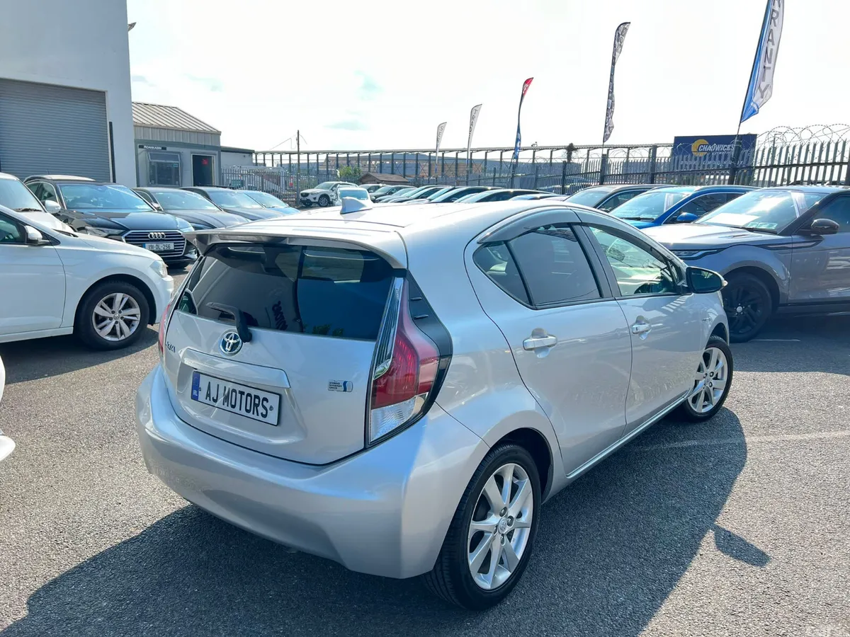Toyota Aqua Hatchback, Petrol Hybrid, 2016, Silver