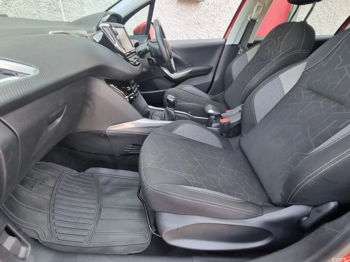 Peugeot 2008 Estate, Diesel, 2017, Red