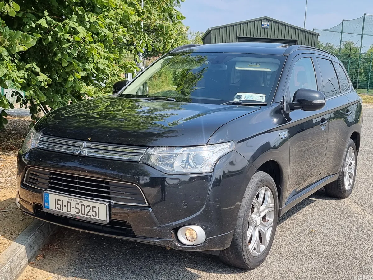 Mitsubishi Outlander SUV, Petrol Plug-in Hybrid, 2015, Black
