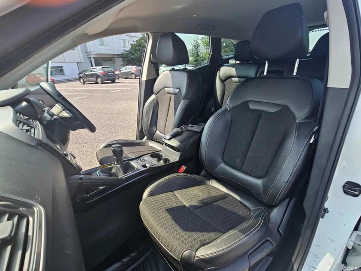 Renault Kadjar SUV, Diesel, 2016, White
