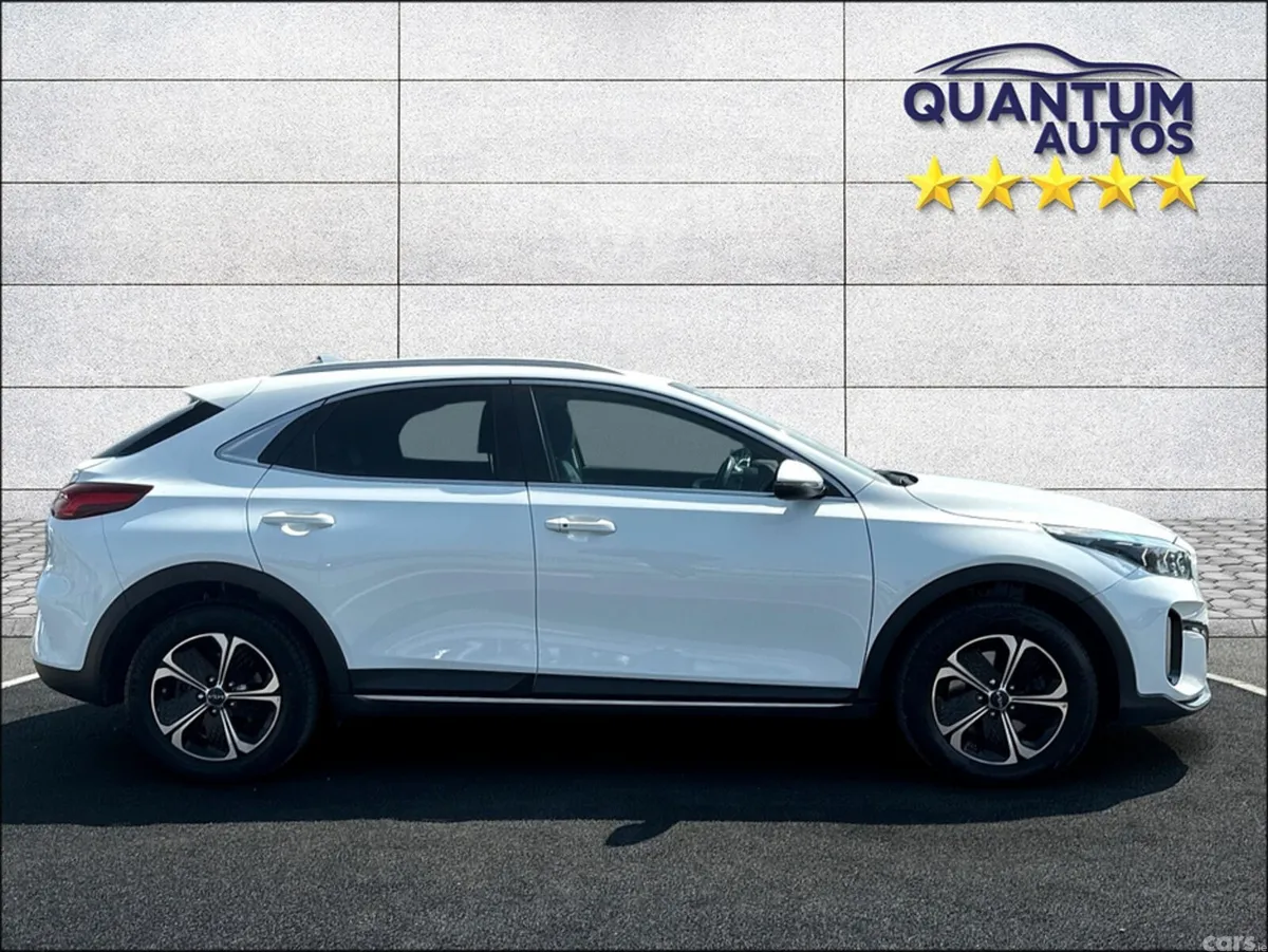 Kia XCeed Hatchback, Petrol Plug-in Hybrid, 2023, White
