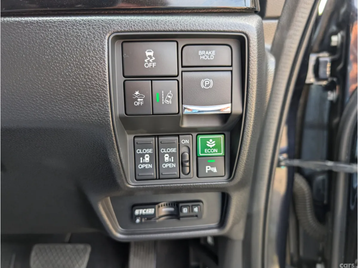 Honda Odyssey MPV, Petrol Hybrid, 2021, Black