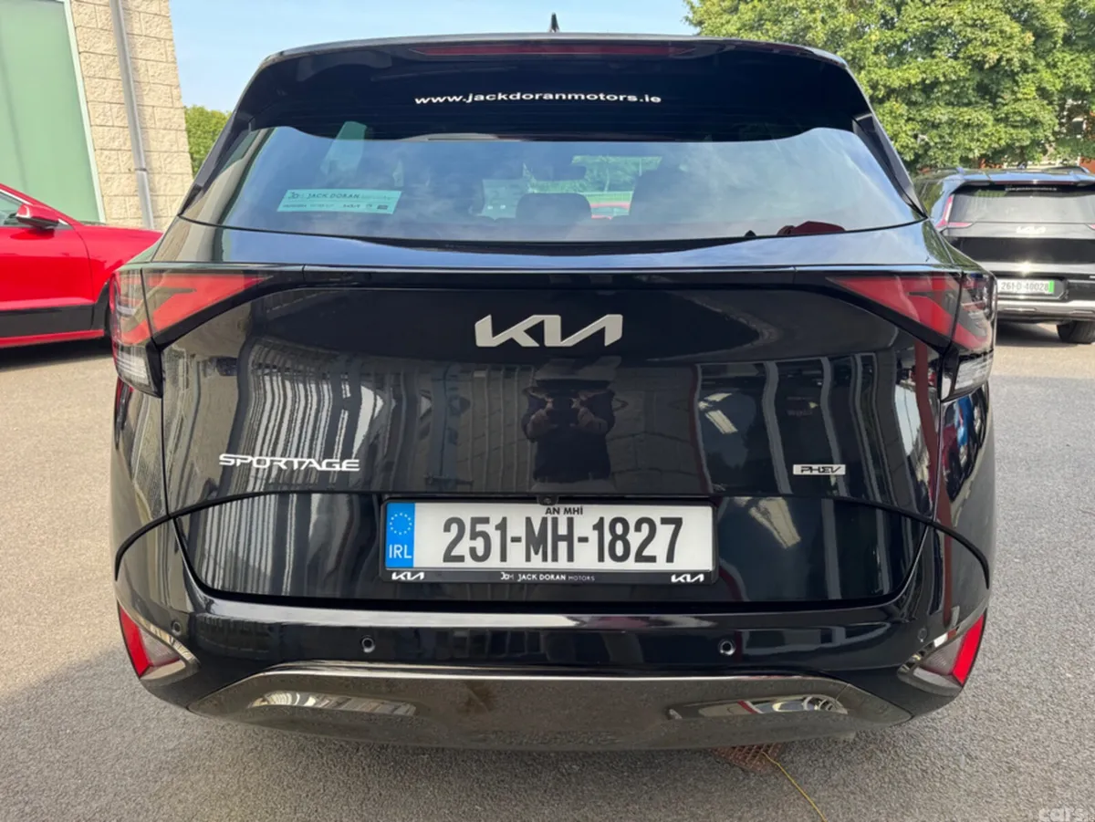 Kia Sportage MPV, Petrol Plug-in Hybrid, 2025, Black