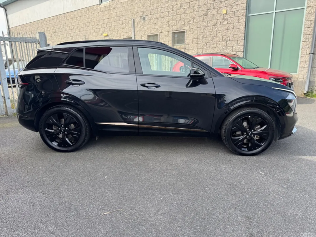 Kia Sportage MPV, Petrol Plug-in Hybrid, 2025, Black