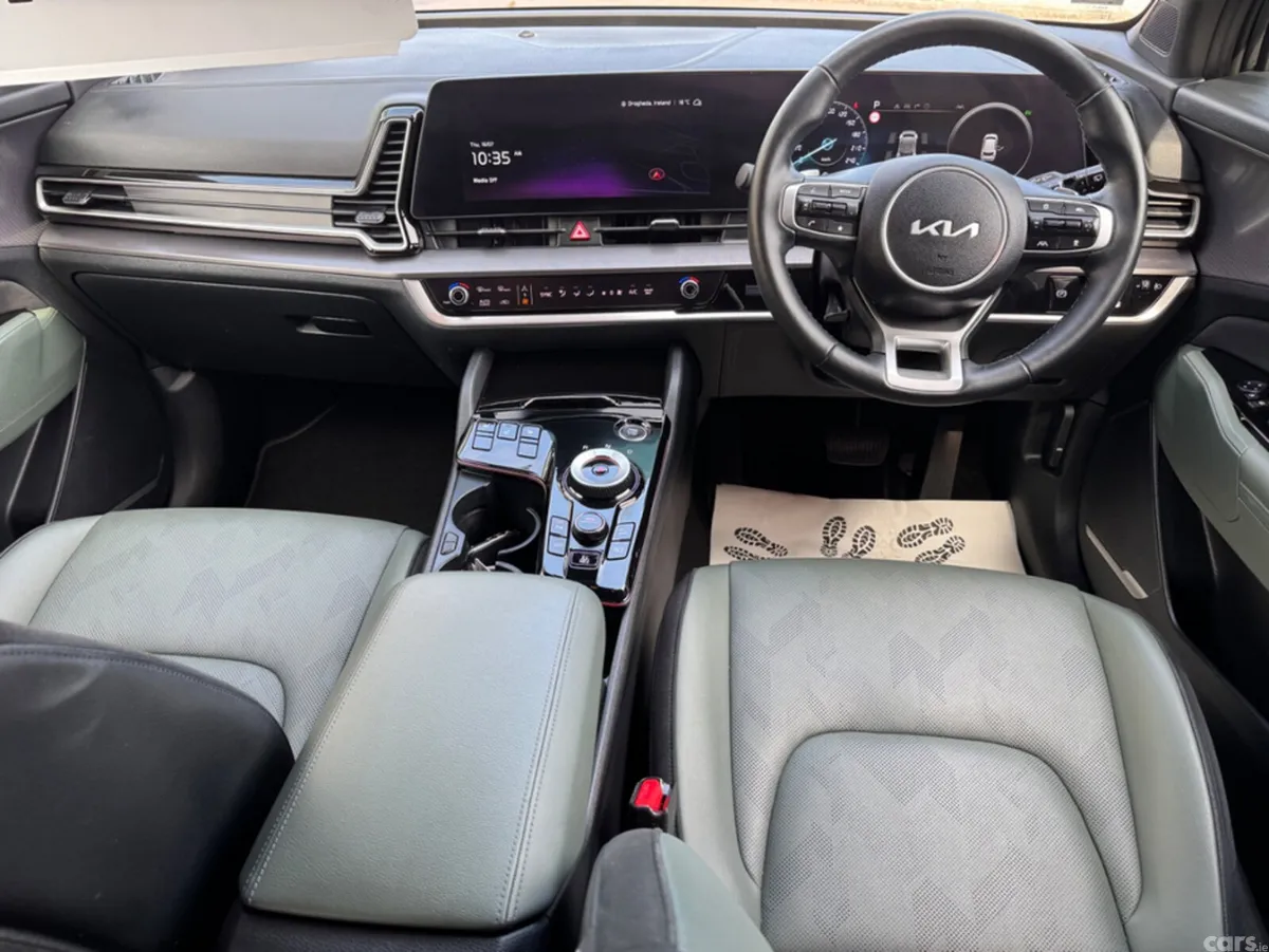 Kia Sportage MPV, Petrol Plug-in Hybrid, 2025, Black