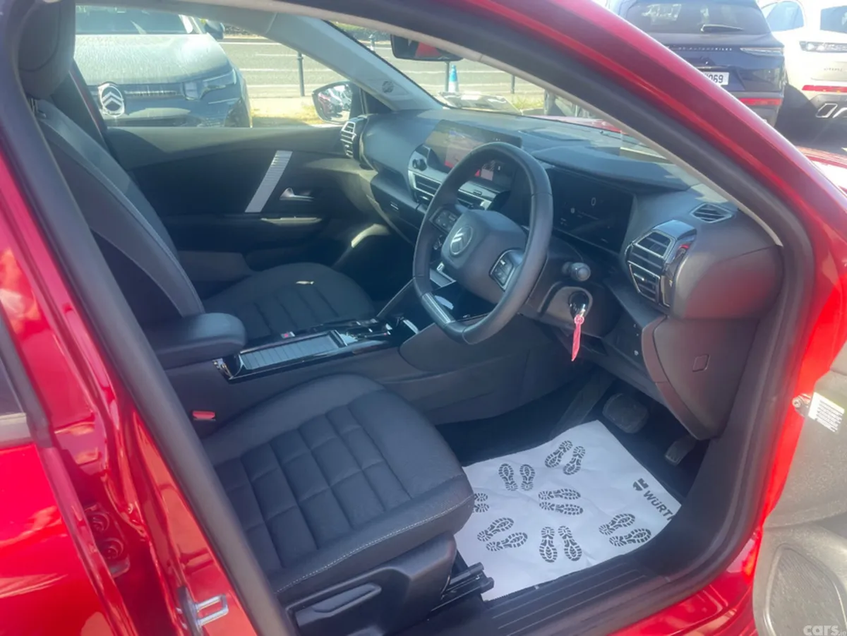 Citroen C4 Hatchback, Petrol, 2025, Red