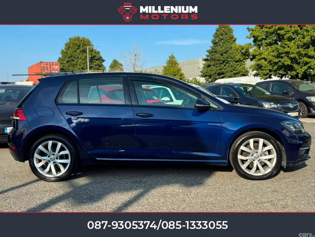 Volkswagen Golf Hatchback, Petrol, 2017, Blue